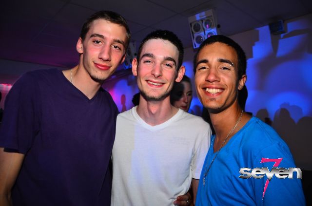 Cliquer pour voir l'image en taille réelle