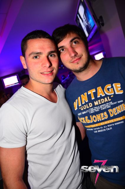 Cliquer pour voir l'image en taille réelle