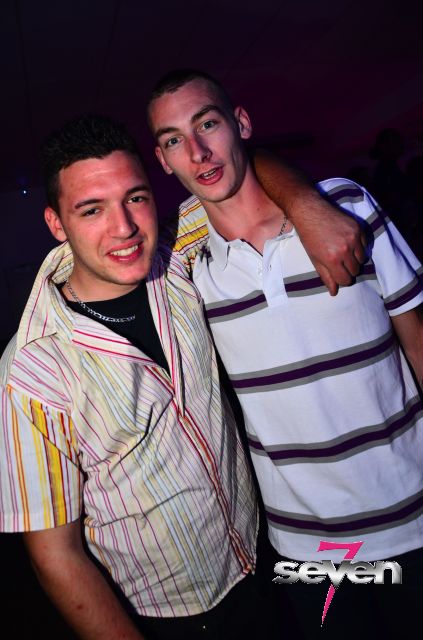 Cliquer pour voir l'image en taille réelle