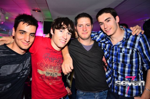 Cliquer pour voir l'image en taille réelle