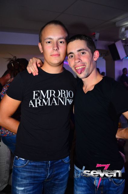 Cliquer pour voir l'image en taille réelle