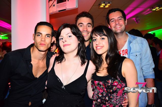 Cliquer pour voir l'image en taille réelle