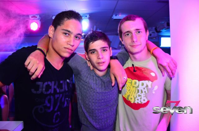 Cliquer pour voir l'image en taille réelle