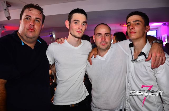 Cliquer pour voir l'image en taille réelle