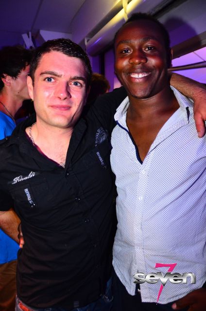 Cliquer pour voir l'image en taille réelle