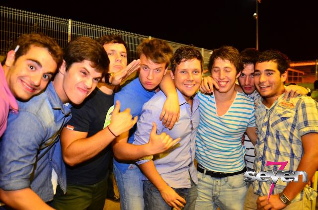 Cliquer pour voir l'image en taille réelle