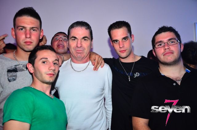 Cliquer pour voir l'image en taille réelle