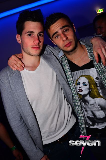 Cliquer pour voir l'image en taille réelle