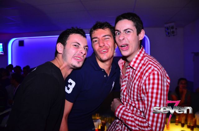 Cliquer pour voir l'image en taille réelle