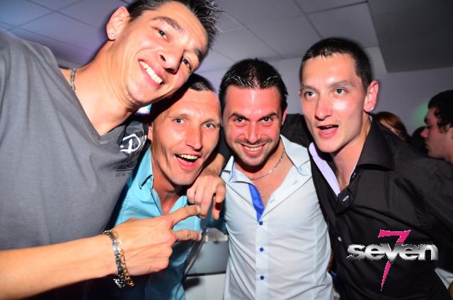 Cliquer pour voir l'image en taille réelle