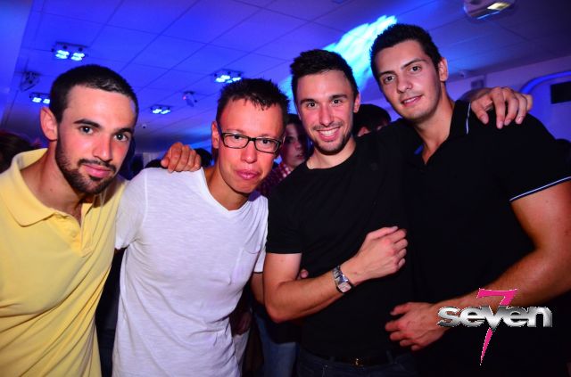 Cliquer pour voir l'image en taille réelle