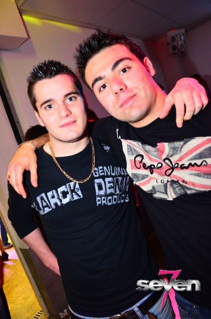 Cliquer pour voir l'image en taille réelle