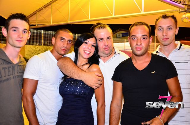 Cliquer pour voir l'image en taille réelle