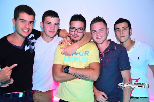 Cliquer pour voir l'image en taille réelle