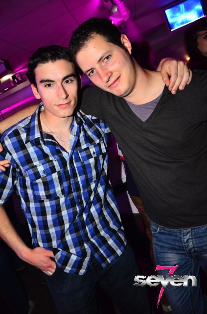 Cliquer pour voir l'image en taille réelle