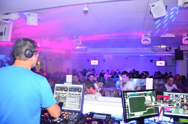 Cliquer pour voir l'image en taille réelle