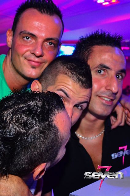 Cliquer pour voir l'image en taille réelle