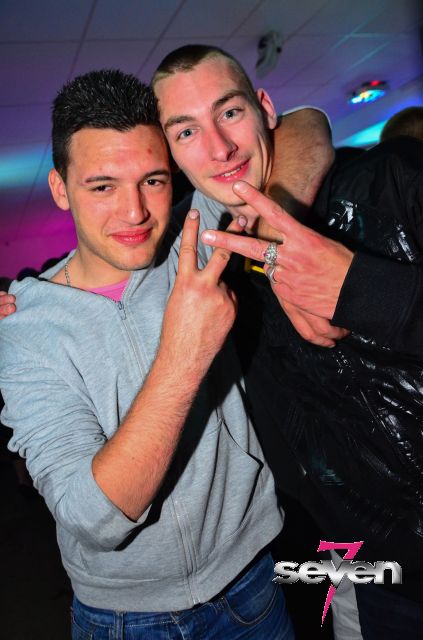 Cliquer pour voir l'image en taille réelle