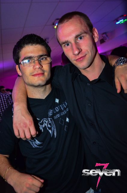 Cliquer pour voir l'image en taille réelle