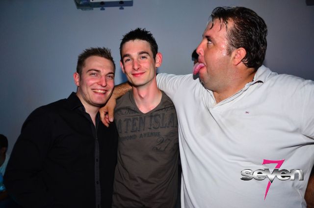 Cliquer pour voir l'image en taille réelle