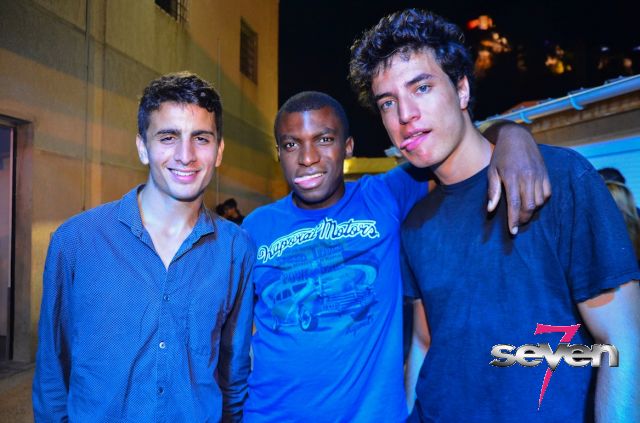 Cliquer pour voir l'image en taille réelle