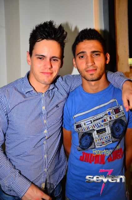 Cliquer pour voir l'image en taille réelle