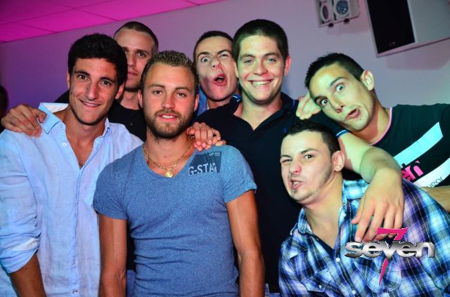 Cliquer pour voir l'image en taille réelle