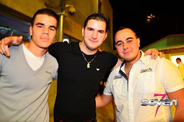 Cliquer pour voir l'image en taille réelle