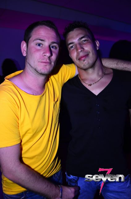 Cliquer pour voir l'image en taille réelle