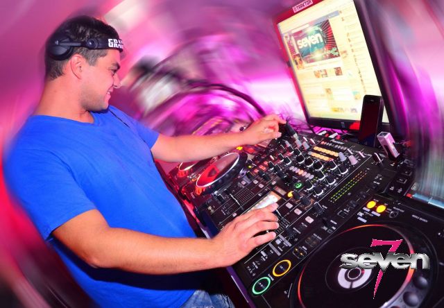 Cliquer pour voir l'image en taille réelle