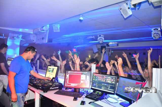 Cliquer pour voir l'image en taille réelle