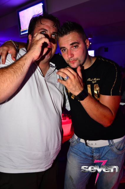 Cliquer pour voir l'image en taille réelle