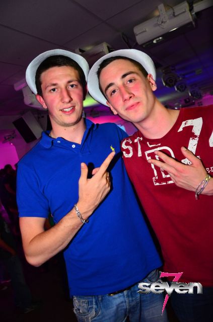 Cliquer pour voir l'image en taille réelle