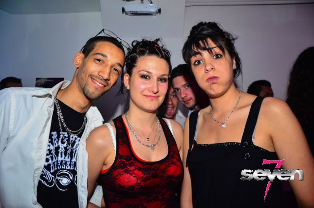 Cliquer pour voir l'image en taille réelle