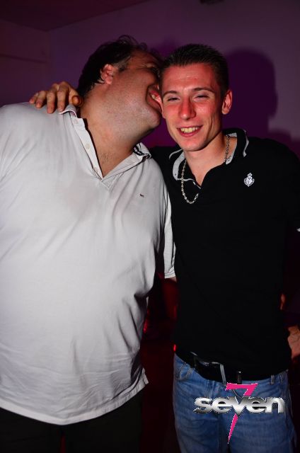 Cliquer pour voir l'image en taille réelle