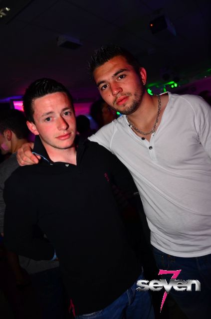 Cliquer pour voir l'image en taille réelle