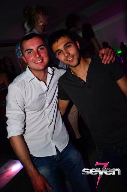 Cliquer pour voir l'image en taille réelle