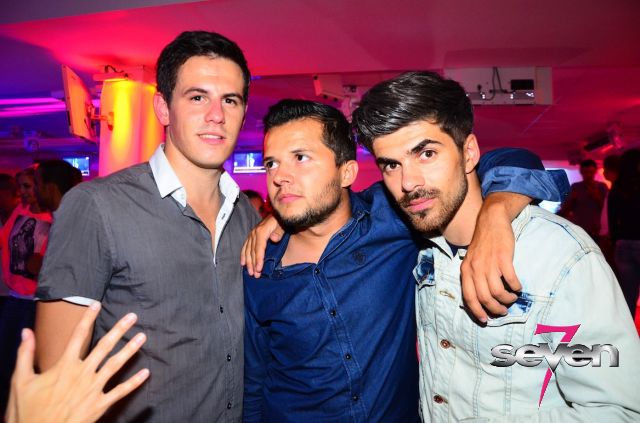 Cliquer pour voir l'image en taille réelle