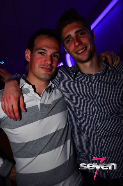 Cliquer pour voir l'image en taille réelle