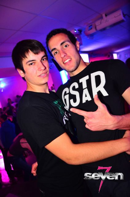 Cliquer pour voir l'image en taille réelle