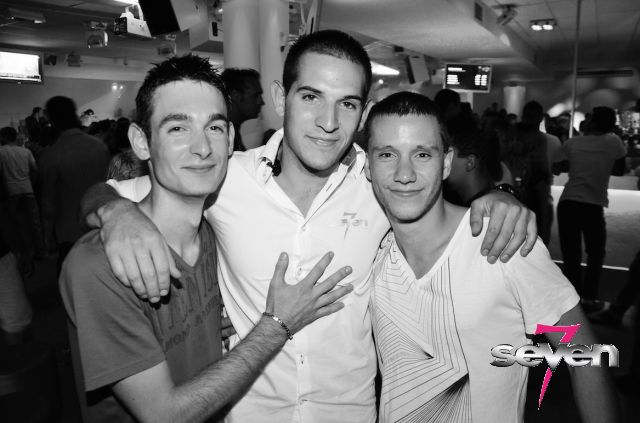 Cliquer pour voir l'image en taille réelle