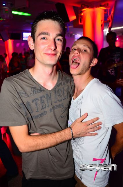 Cliquer pour voir l'image en taille réelle