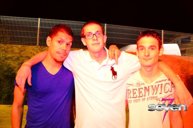 Cliquer pour voir l'image en taille réelle