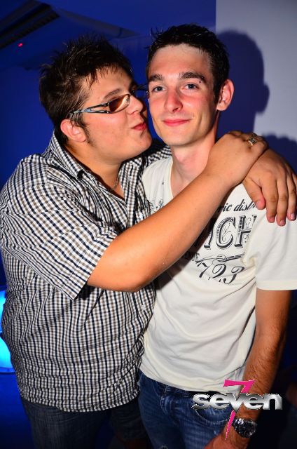 Cliquer pour voir l'image en taille réelle