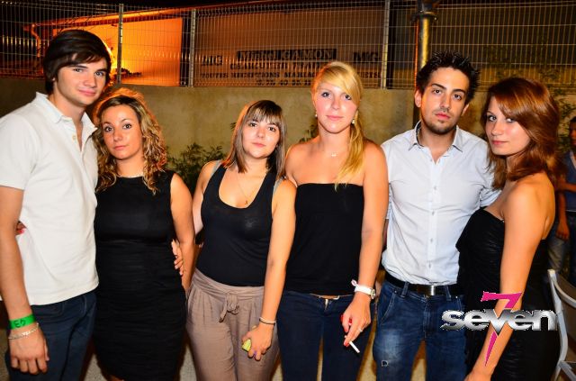 Cliquer pour voir l'image en taille réelle