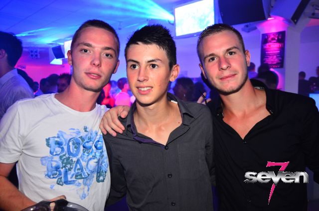 Cliquer pour voir l'image en taille réelle