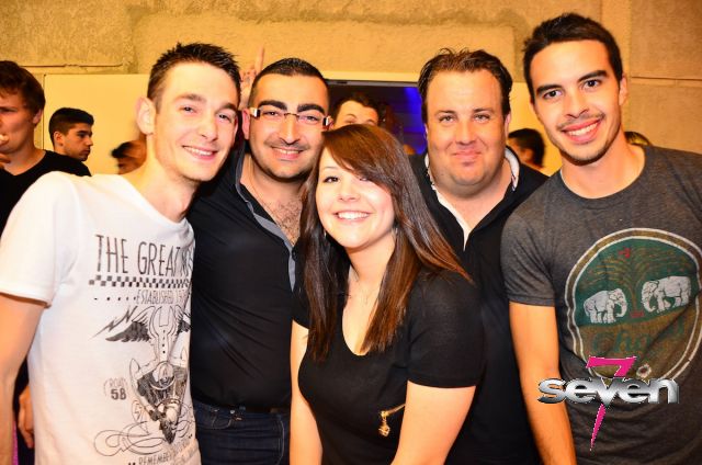 Cliquer pour voir l'image en taille réelle