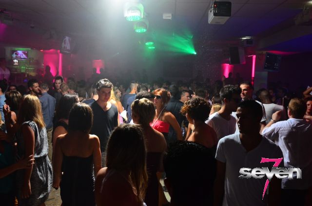 Cliquer pour voir l'image en taille réelle