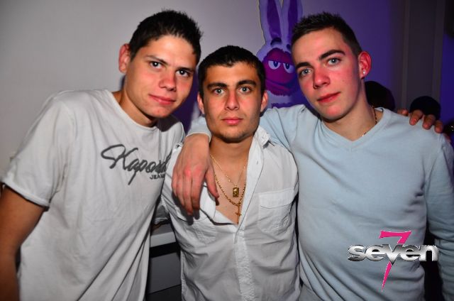 Cliquer pour voir l'image en taille réelle