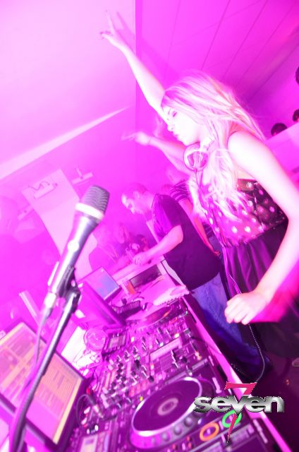 Cliquer pour voir l'image en taille réelle